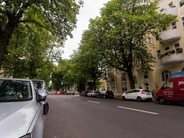 Perfect, fantastic newly renovated apartment conveniently located, Berlin, Berlin Amsterdam Apartments for Rent