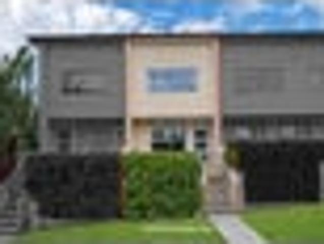 PERFECT FOR INVESTORS! DOUBLE GARAGE