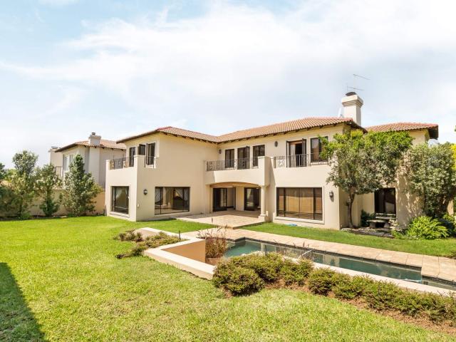 PERFECT HOME FOR ENTERTAINING