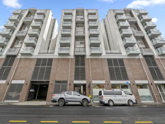 Great Location Modern Apartment Living