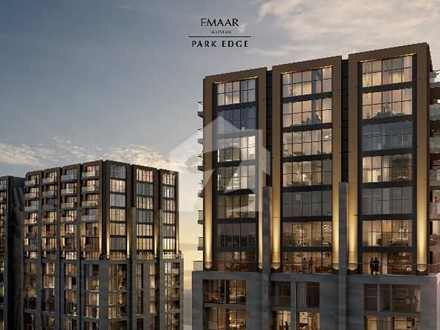 Perfect Prime Location 2354 Square Feet Flat In Emaar Park Edge For sale