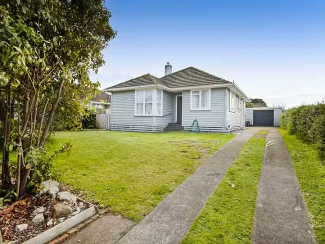 Perfect Starter or Downsize Home. First National Real Estate