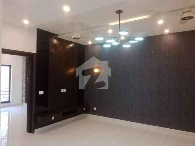 Perfect 10 Marla House In Bahria Town Sector E For sale