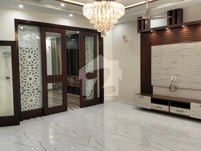 Perfect 10 Marla House In Bahria Town Sector E For sale