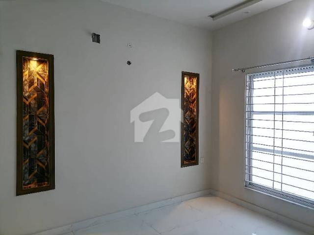 Perfect 10 Marla House In Wapda City For Sale