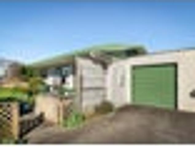 Perfectly Positioned 2 Bedroom Unit