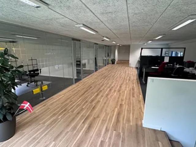 Kombineret kontor | lager | showroom