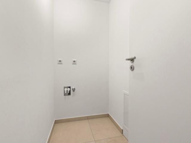 Perfekte Wohnung zur Vermietung! 2 Zimmer, Concierge, Fitness, Spa Bereich, Badesteg!