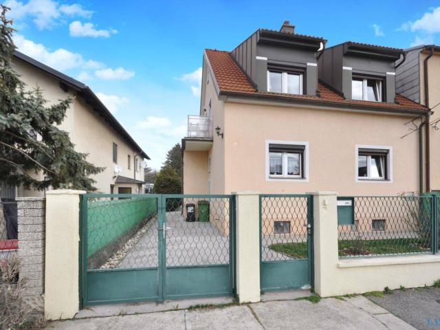 PERFEKTE AUFTEILUNG+ Wunderschönes Einfamilienhaus samt 48 m² Keller und einem ca. 500 m² großen Garten!