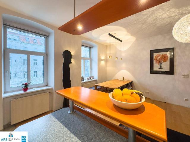 SONNIGES ALTBAUJUWEL AN DER BURGGASSE sanierter Altbau mit Lift