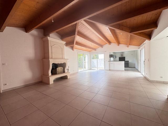 PERIGNY CHAGNOLET Maison de plain pied type V