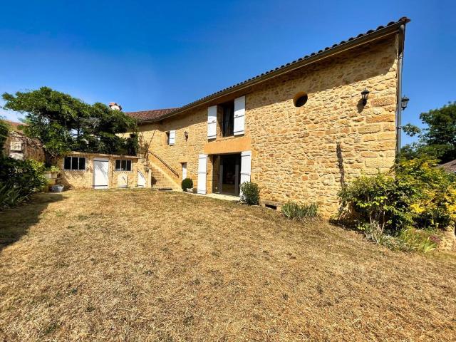 Perigord Noir Ensemble En Pierre Dans Un Hameau 120m² Sarlat La Canéda
