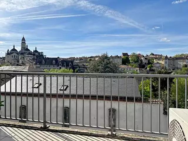 Périgueux 24000 Achat / Vente appartement 3 pièces t3 au dernier étage balcon