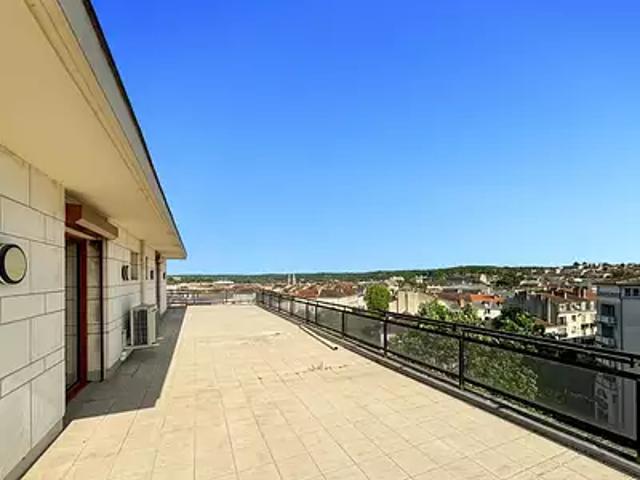 Périgueux 24000 Achat / Vente appartement 5 pièces t5 au dernier étage terrasse