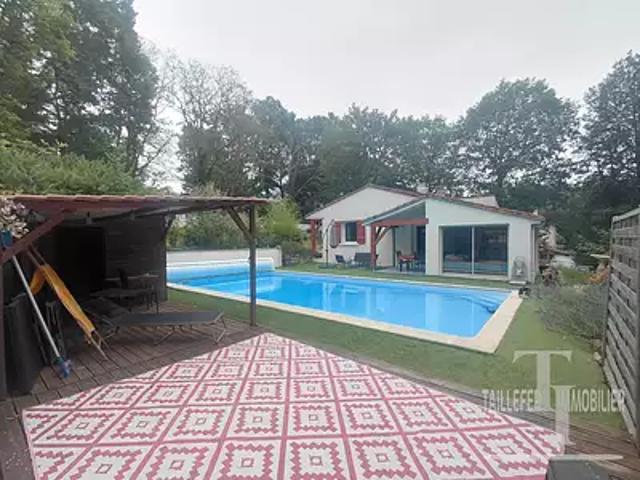 Périgueux 24000 Achat / Vente maison 7 pièces t7 piscine terrasse