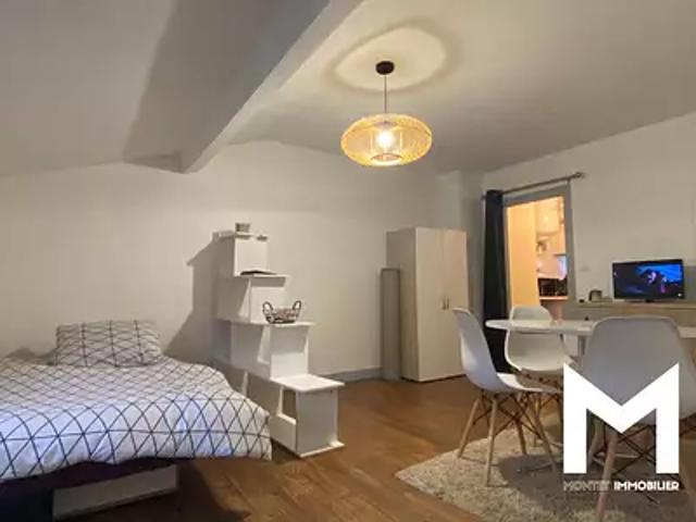 Périgueux 24000 Location appartement 2 pièces t2 au dernier étage