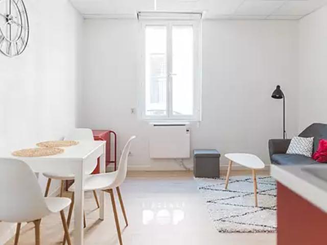 Périgueux 24000 Location appartement 2 pièces t2 au dernier étage terrasse