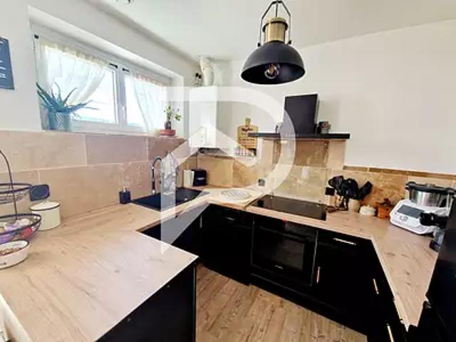 Périgueux 24000 Location appartement 4 pièces t4 au dernier étage terrasse