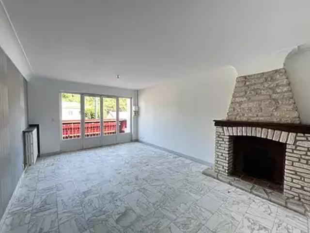 Périgueux 24000 Location appartement 5 pièces t5 au dernier étage