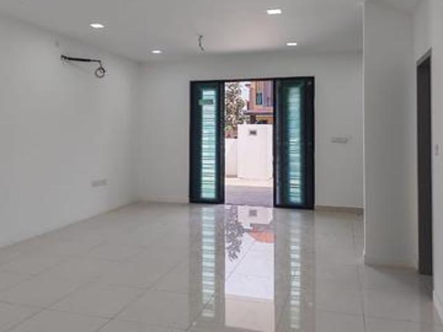 Perjiranan 8 Bandar Dato Onn