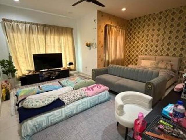 Perling Laguna Double Storey Terrace House For Sales