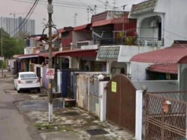 Perling Taman Perling Jalan Pekaka LCost Double Storey Terrace House