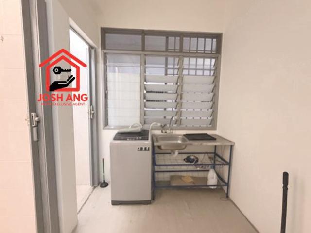 Permai Jaya in Tanjung Bungah 700sf Partially Furnished Key With Me