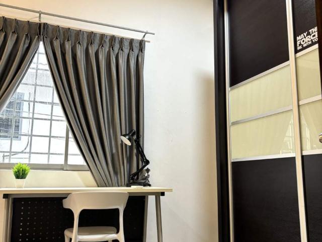 Permai Pinggiran @ USJ 1, Subang Jaya, Medium RoomFully Furnish NEW Aircond Wardrobe Table Chair Mattress