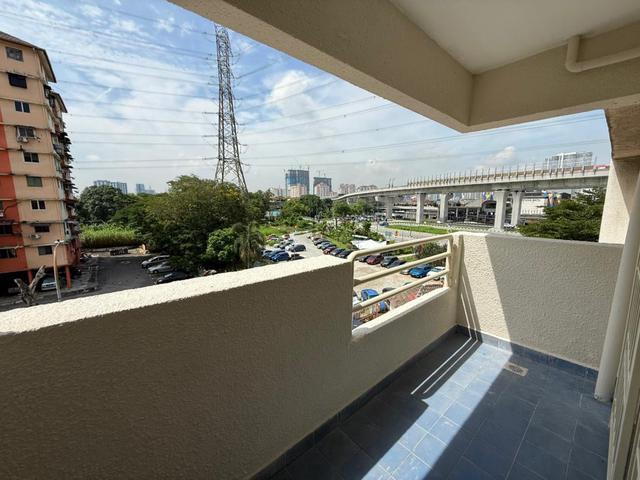 Permai Ria Jln Ipoh 970sqftFreehold Low Floor Unblock View