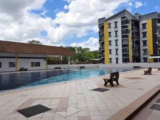 Permas Jaya Bayu Puteri 3 Three bedrooms For Sales