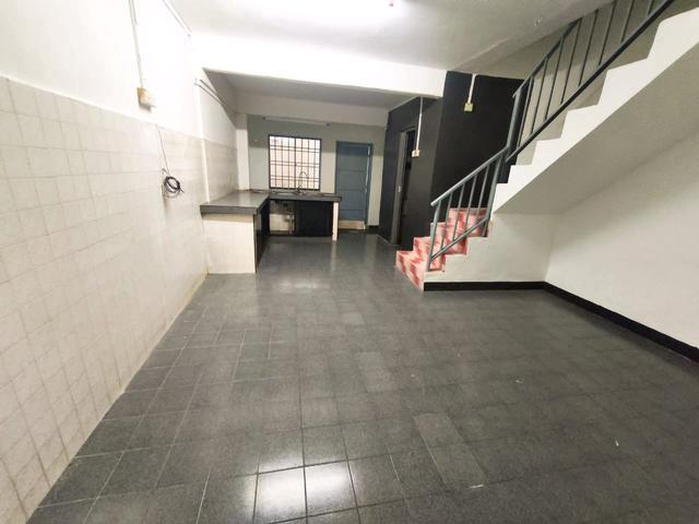 Permas jaya double storey house for salefull loan unit