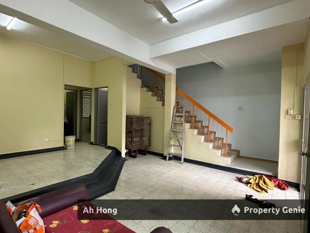 Permas Jaya / Double Storey / 4bedroom / Partially Furnished
