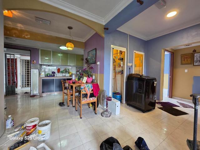 Permas Jaya Medium Cost Flat 3Bed 2Bath Renovated Full Loan