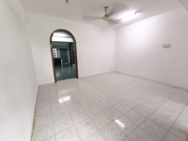 Permas Jayalow costfully extended balcony full loan easy to CIQ