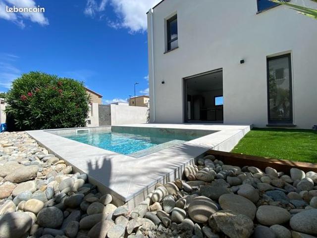 Perols belle villa contemporaine avec piscine
