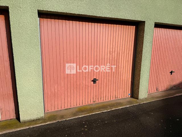 Péronnas Location Parking / Garage 01