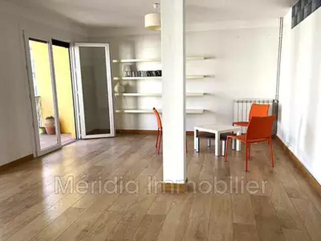 Perpignan 66000 Achat / Vente appartement 3 pièces t3 au dernier étage terrasse