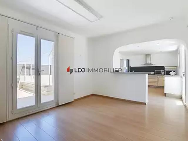 Perpignan 66000 Achat / Vente appartement 4 pièces t4 au dernier étage terrasse