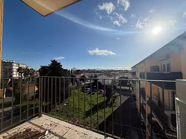 Perpignan 66000 Achat / Vente appartement 4 pièces t4 au dernier étage balcon