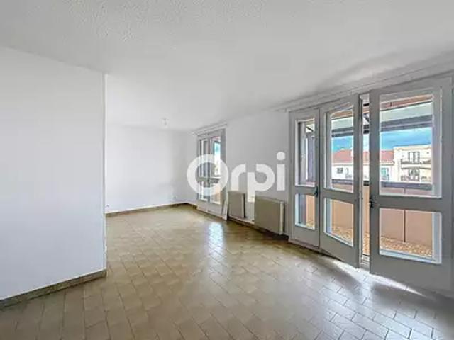 Perpignan 66100 Achat / Vente appartement 4 pièces t4 au dernier étage balcon