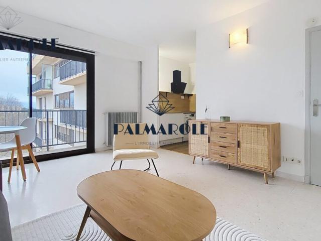 PERPIGNAN PALAIS DES CONGRES STUDIO MEUBLE REFAIT AAVEC STATIONNEMENT Palmarole Immobilier