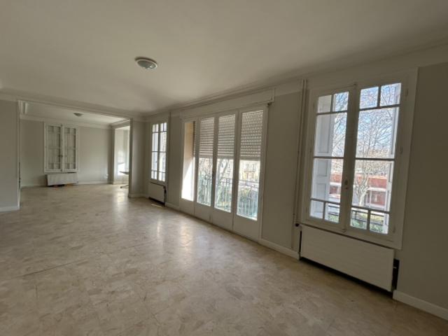 Perpignan quai Nobel: Superbe appartement F5 au dernier éta