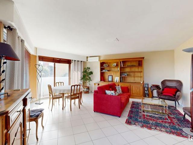 PERPIGNAN – T4 lumineux avec vue dégagée, terrasse et ascenseur – 99 m²