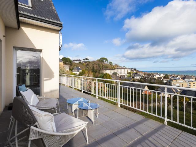 PERROS GUIREC: maison contemporaine avec vue sur le Port