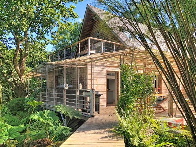 PERROS GUIREC: Maison en bois dans un écrin exceptionnel