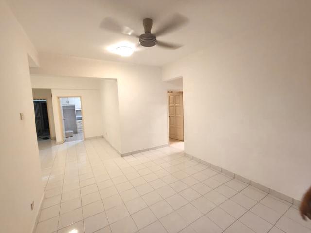 FULL LOAN Persiaran Tanjung Apartment Renovated Tampoi Johor