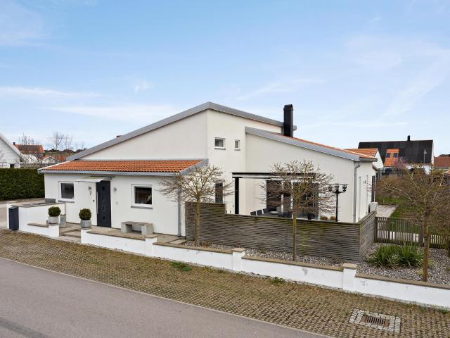 Persikogatan 7