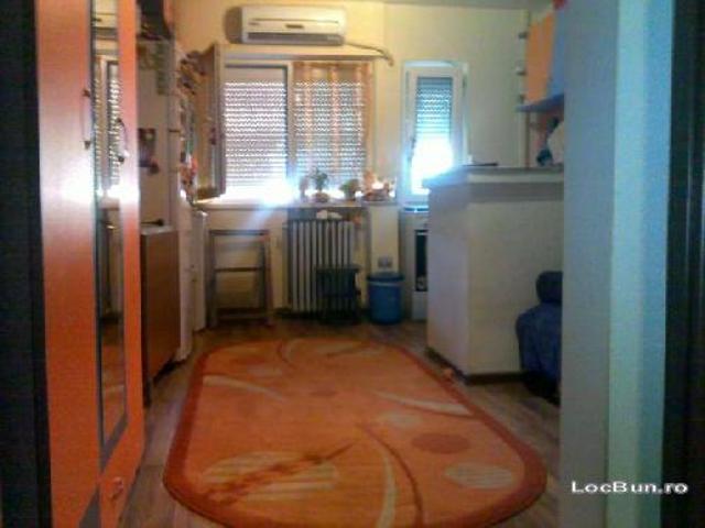 PERSOANA FIZICA VAND GARSONIERA RENOVATA RECENT IN CONSTANTA