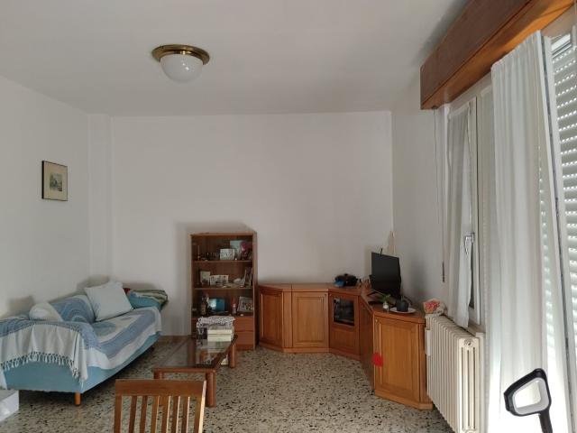 Pesaro ZONA TOMBACCIA AFFITTASI APPARTAMENTO PARZIALMENTE ARREDATO