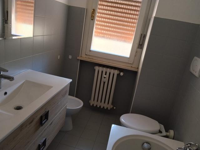 Pesaro ZONA CENTRO AFFITTASI APPARTAMENTO